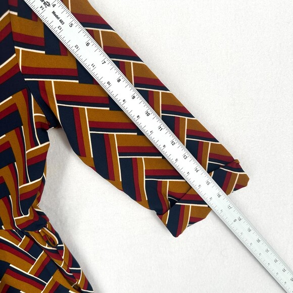 Forever 21 Romper Women Size S Multicolor Short Sleeve Geometric Tie Waist - Picture 15 of 15